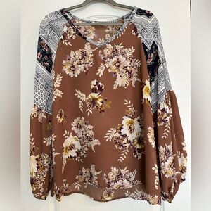 Oddy Floral V-neck Top with balloon sleeves, Medium